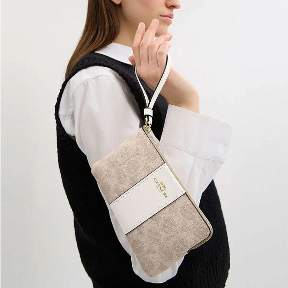 COACH | Corner Zip Wristlet In Signature Coated Canvas Summer Vacation Beach